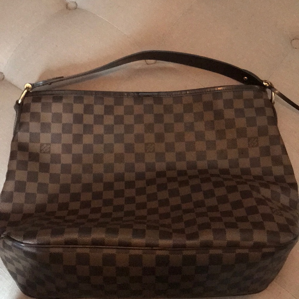 100% authentic Louis Vuitton hobo bag!